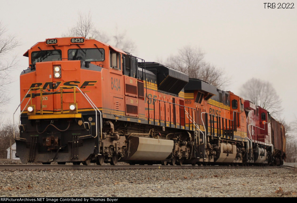 BNSF 8434